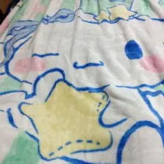 サンリオ　毛布　シナモンロール　マイヤー毛布