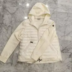 モンクレールmonclerハイブリッド　カーディガン　ダウン　白　S 人気✨モンクレール ハイブリッドダウンカーディガン ホワイト 白 S