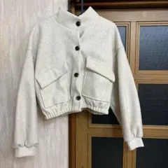 nugu クリーム色 クロップドジャケット