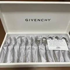未使用！ ＧＩＶＥＮＣＨＹ　カトラリーセット　10点のサムネイル