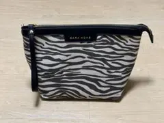 フ*ィ様 ZARA HOME ゼブラ柄ポーチのサムネイル