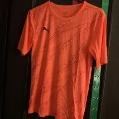 PUMA オレンジ Tシャツ