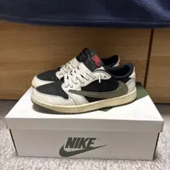 Travis Scott × NIKEAJ1 Low Reverse Oliveのサムネイル
