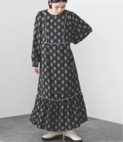 ⭐️お値下げ❣️美品⭐️ビームスハート黒ティアード総柄ロングワンピースフォロー割❣️あり
