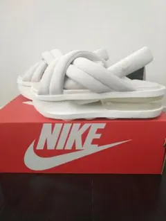 2026年最新】NIkE エアマックス アイラ 24の人気アイテム - メルカリ