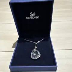 Swarovski クリスタル ネックレス