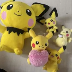 ポケモン　ぬいぐるみ　ピカチュウ　ピチュウ