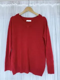 Ｖネックニットセーター　赤
