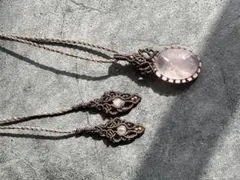 マクラメ編みローズクォーツのネックレス