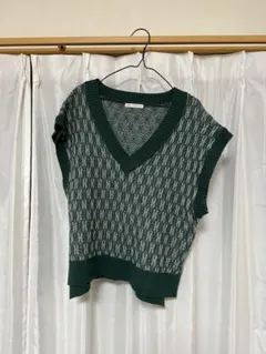 グリーン Vネック ニットベスト