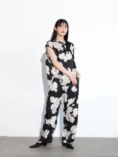 花柄 ワイドパンツ