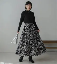 美品 Bou Jeloud ブージュルード 変形千鳥柄フロッキースカートのサムネイル