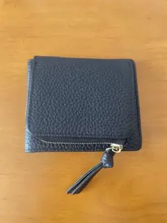 二つ折りミニ財布 本革 薄いスリム 大容量仕切り二層式カードポケット