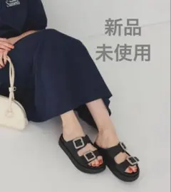 ラインストーンバックル付きブラックサンダルのサムネイル