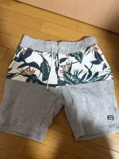 週末限定大幅値下げ❗️新品未使用品❗️BILLABONGトロピカル柄切り替えパンツ