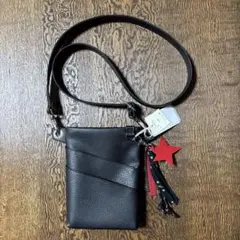 新品未使用　チャーム付きポシェット ブラック　タグ付き