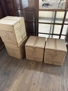 3層構造 ホワイトマスク　4箱　(50枚x40箱x4箱=8000枚) 10％値下