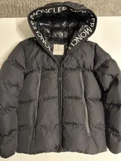 【あおてぃ様専用】MONCLER ブラック ダウンジャケット フード付き