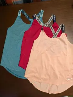 NIKE　Mサイズ　タンクトップまとめて3点