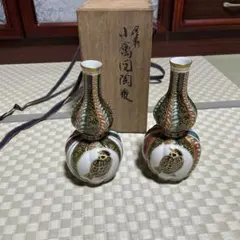 九谷　北出星光　（名工）色絵金彩　百合文　壺　共箱　タサオ　東金6-0310② 九谷 北出星光 （名工）色絵金彩 百合文 壺 共箱 タサオ 東金6