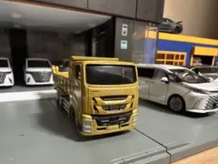 トミカ　いすゞ　ギガ　大型　ダンプ　トラックのサムネイル