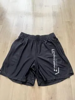 UNDER ARMOUR メンズ ハーフパンツ ブラック Mサイズのサムネイル