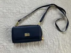 ネイビー 長財布 金具ロゴ付き