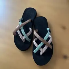 Teva ビーチサンダル クロスストラップ