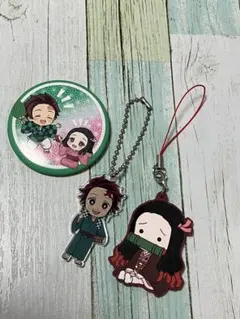 最終値下げ⭐︎鬼滅の刃⭐︎炭治郎・禰豆子⭐︎キーホルダー＆缶バッジセット
