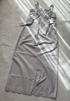 未使用タグ付【ページボーイ】ベルトツキタックワンピース　グレージュ