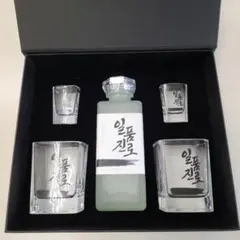 ★【新品】一品眞露プレミアムパッケージ ★専用グラス4個/袋付 ★JINRO焼酎のサムネイル