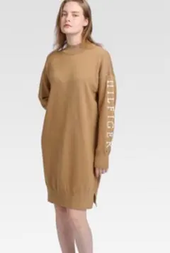 【未使用】TOMMY HILFIGER スリーブロゴモックネックニットワンピース