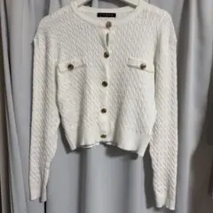 GORGE ホワイト ケーブルニットカーディガン　金ボタンカーディガン