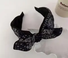 新品　バンダナ柄リボンカチューシャ　ヘアバンド　ブラック　ヘアアクセサリー　髪留のサムネイル