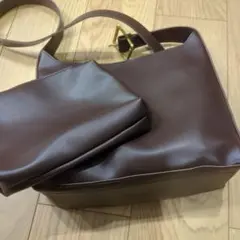 ブラウン ショルダーバッグ ポーチ付き　SHEIN