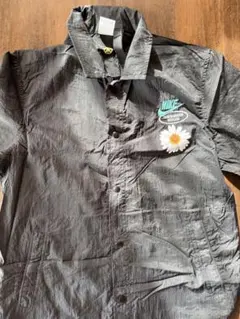 Nike ナイロンジャケット M 黒 花刺繍