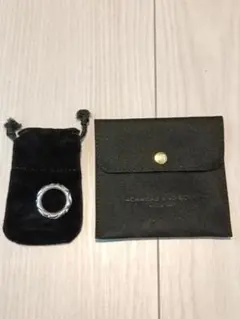 Sara Finchley Khloris Keychain - メルカリ