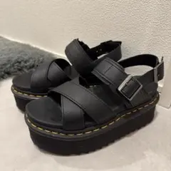 Dr.Martens 厚底サンダル