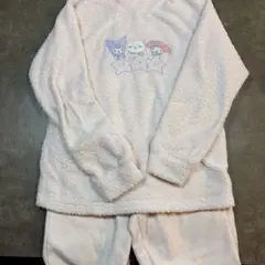 ユニクロちいかわサンリオコラボパジャマ上下(150)