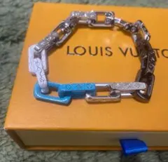 Item thumbnail for item cf510e8b-b8ea-4753-a789-520213d04541