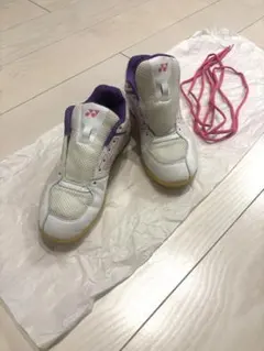 Yonex レディースバドミントンシューズ　パワークッションストライダーフロー