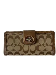 リ*ー様 現状販売品にて格安coachシグネチャー柄　ターンロック長財布