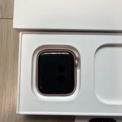 【美品】Apple Watch SE 40mm ゴールド　本体