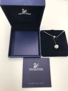 スワロスキー　パヴェボールネックレス
