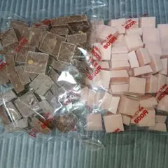 チロルチョコ アウトレット　コーヒーヌガー　ふんわりピーチ　各1袋のサムネイル