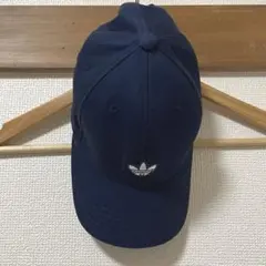 adidas アディダス　キャップ　帽子　紺　フリーサイズ