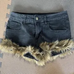 ROMWE ブラックファー付きショートパンツ M