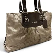 美品 COACH アシュレイ シグネチャー サテン キャリーオール F15510のサムネイル