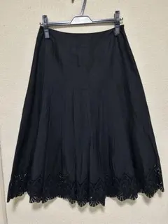 PINOREサイズ40黒の裾レース刺繍 フレアスカート ♭7584のサムネイル