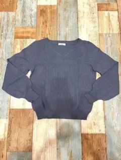 a.v.v♡ニット ゆるめVネック くすみブルー